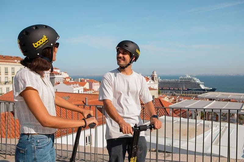 Visite médiévale d'Alfama et de Mouraria en Segway