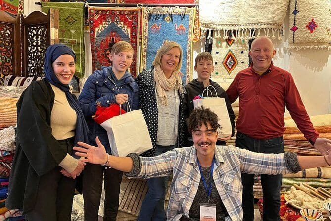 Experience de Tissage de Tapis Berbères à Medina Mall Marrakech