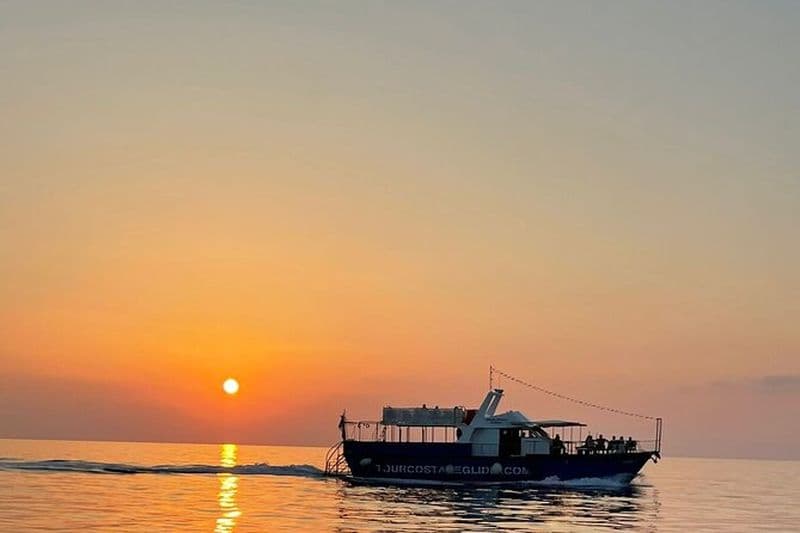 Tropea - Capo Vaticano : Croisière au coucher du soleil avec apéritif