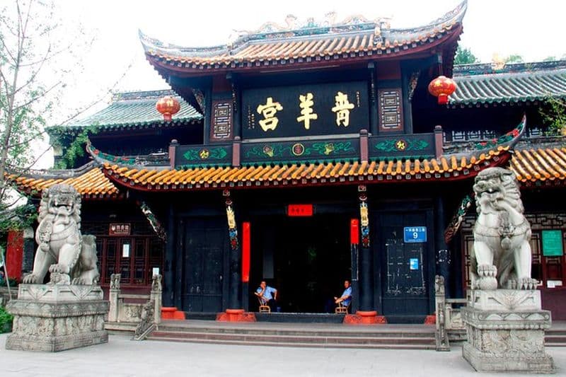 Points forts de Chengdu: visite à pied d'une demi-journée et promenade en bateau en soirée