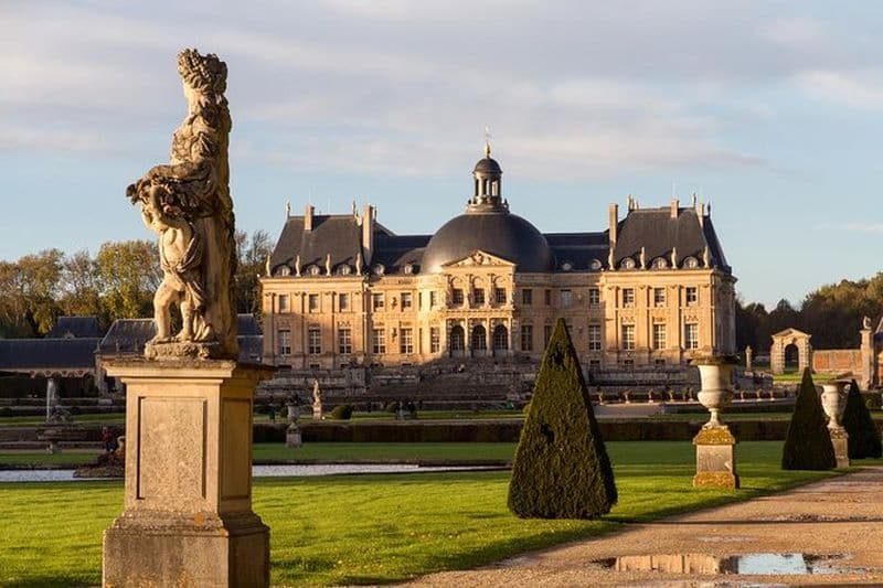 Billet Excursion d'une journée en petit groupe à Fontainebleau et au château de Vaux-Le-Vicomte au départ de Paris