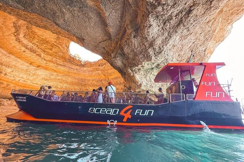 Excursion en catamaran aux grottes de Benagil