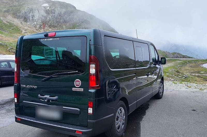 Transfert Aéroport de Zurich à Saint-Moritz et villages voisins (1–8 pax)