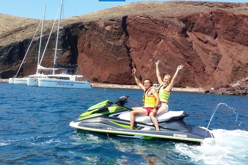 Santorin : découverte privée de la côte sud en jet ski