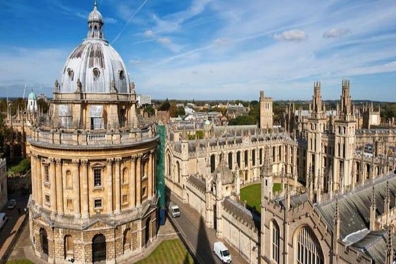 Billet Service de transfert privé entre l'aéroport d'Oxford City et l'aéroport de Londres-Heathrow