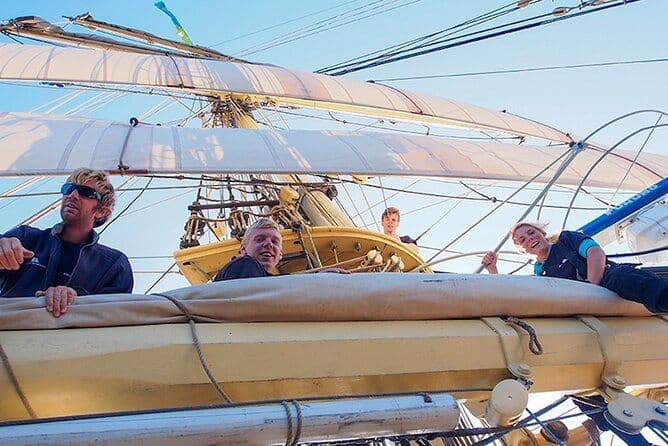 1 jour Aventure à la voile sur Tre Kronor historique