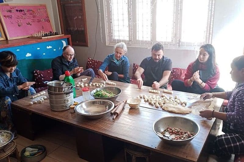 Projet d'autonomisation des femmes (cours de cuisine népalaise et atelier de bijoux