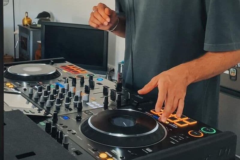 Ibiza 4h Cour de DJ couché de Soleil et fête au Café del Mar