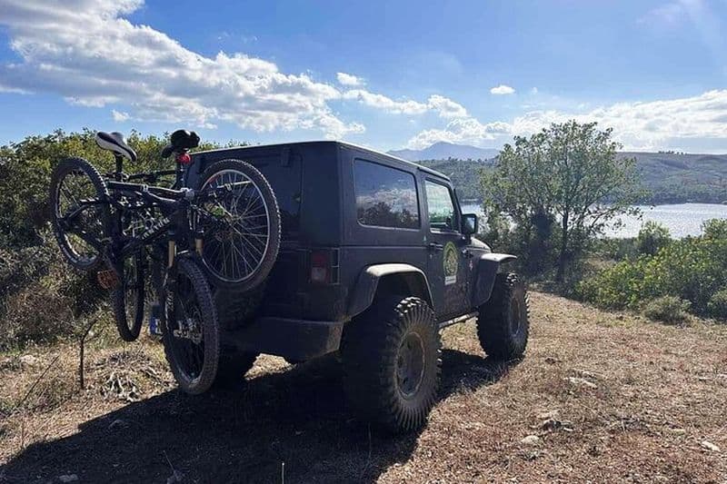 Expérience privée hors route et visite en VTT à Athènes