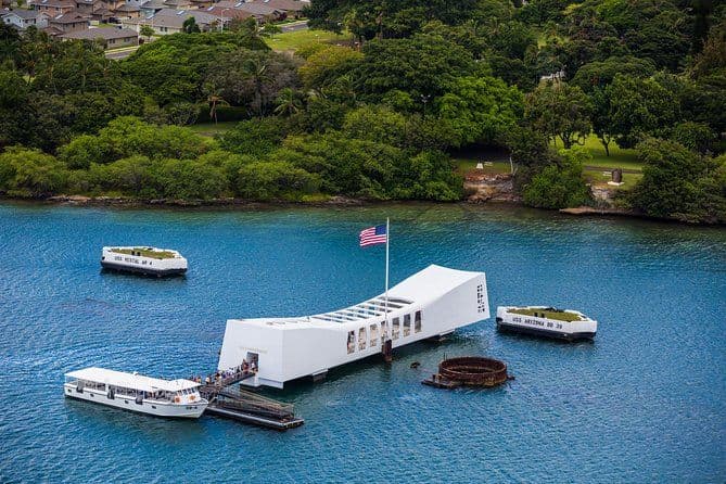 Pearl Harbor, USS Arizona Memorial & Honolulu City Tour