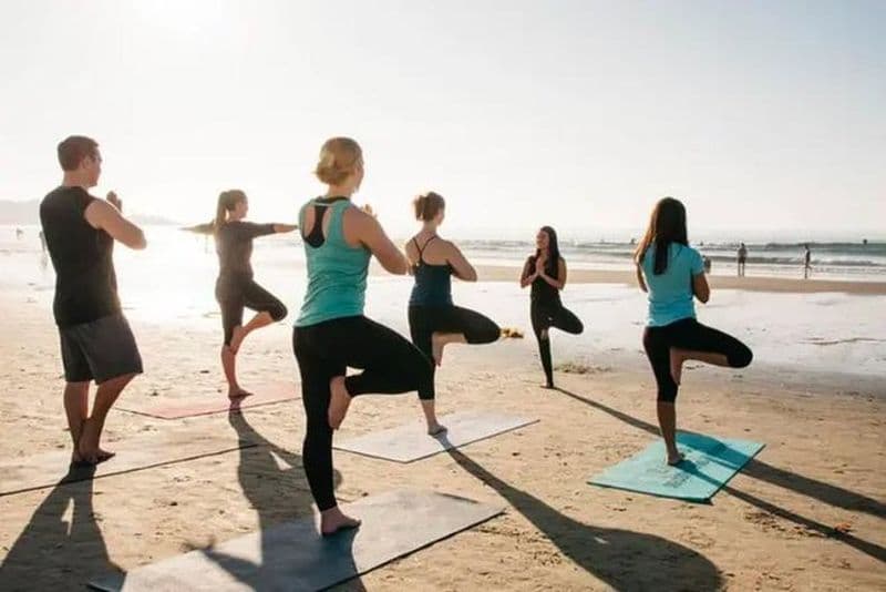 Yoga de plage à San Diego