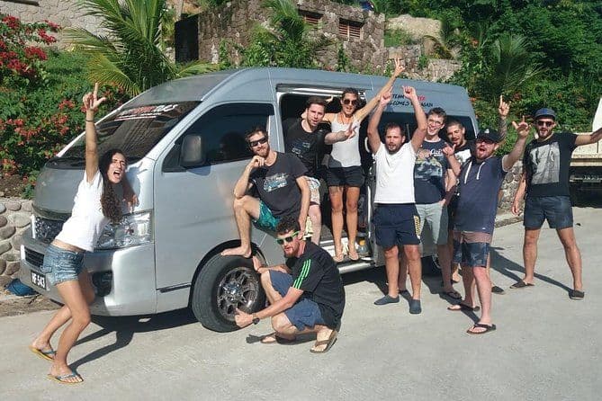 Pepper's Choice : cascades, spa sulfureux et plage de sable noir