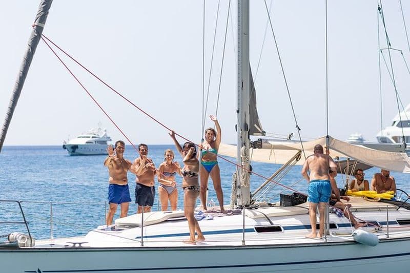 Billet Voilier en petit groupe Kleftiko et Sikia Cave à l'ouest de Milos