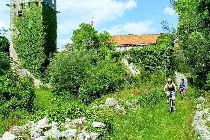 Sipan Island à vélo