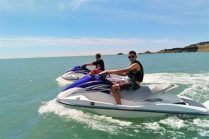 Jet Ski à Jersey avec frais de scolarité et supervision sur l'eau