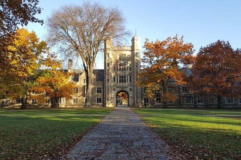 Chasse au trésor autoguidée à Ann Arbor : aventure à Ann Arbor