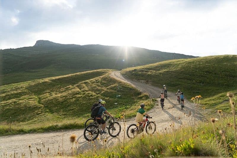 Tour de vtt électrique autour du Mont Blanc à Megève