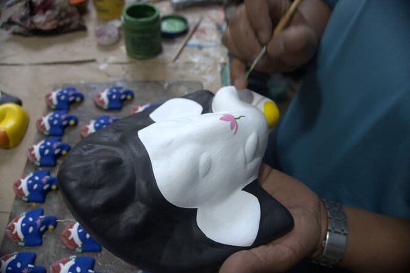 Atelier de peinture de masques à Katmandou