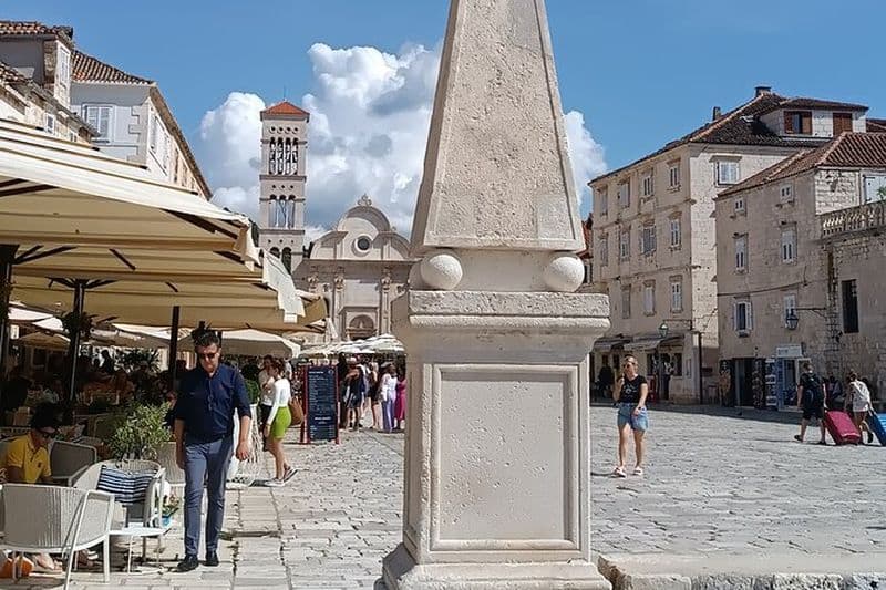 Histoire et coucher du soleil Visite à pied de la ville de Hvar