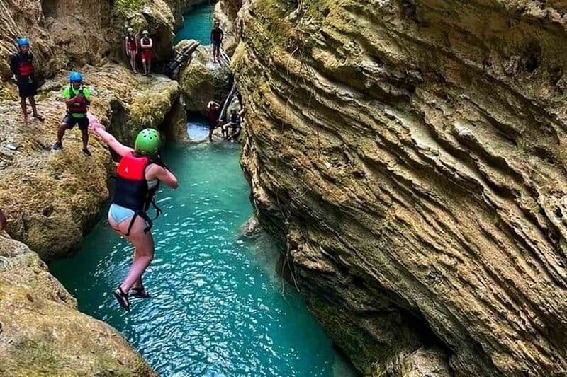 Kawasan Canyoning forfait aventure au départ de Cebu