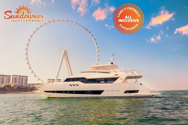 Dubaï : Sunset Yacht Tour avec DJ Live, barbecue et boissons à volonté