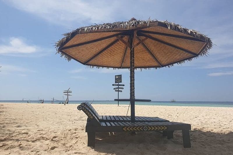 Explorez l'île de Gili Labak pour la plongée en apnée au départ de l'île de Surabaya ou de Madura