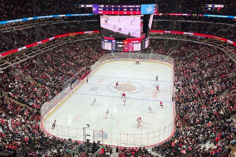 Billet pour le match de hockey sur glace des Blackhawks de Chicago au United Center