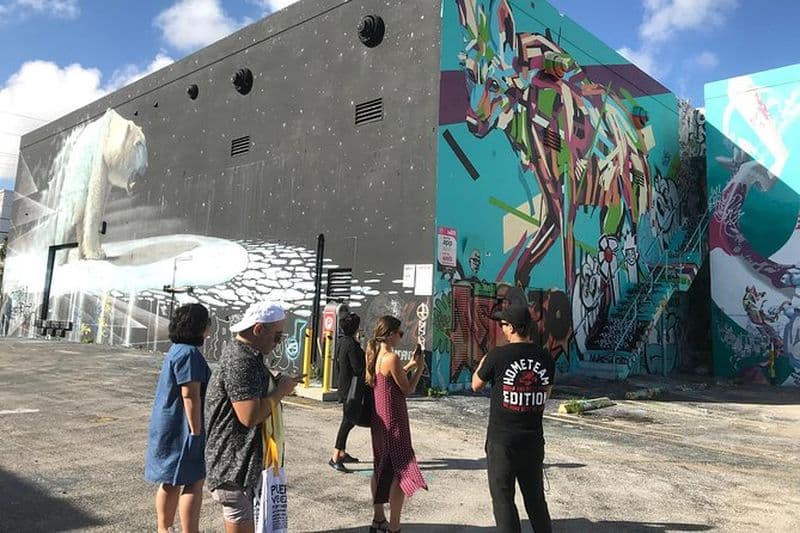 Le meilleur guide des graffitis de Miami - Wynwood - Squad Safari - 2-9ppl
