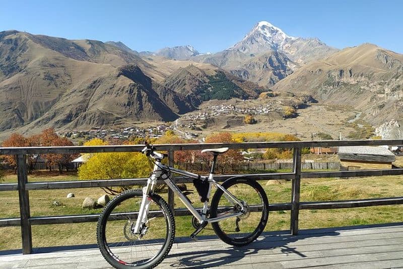 Visites à vélo de la montagne du Caucase en Géorgie