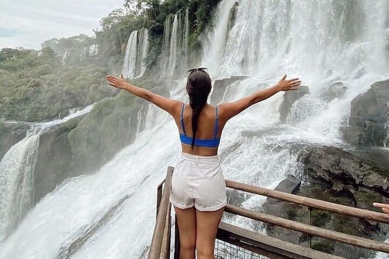 Visite privée de 2 jours des chutes d'Iguazu avec billet d'avion au départ de Buenos Aires