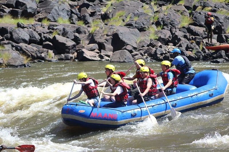 Journée complète: Rafting en eau vive du Zambèze 1-25