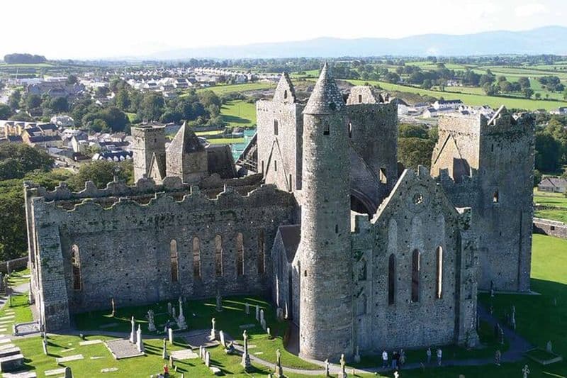 Visite semi-privée du Rock of Cashel - Château de Cahir et Kilkenny
