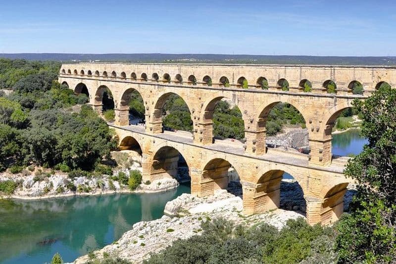 Une demi-journée en Provence au pont du Gard avec dégustation de vins au départ d'Avignon