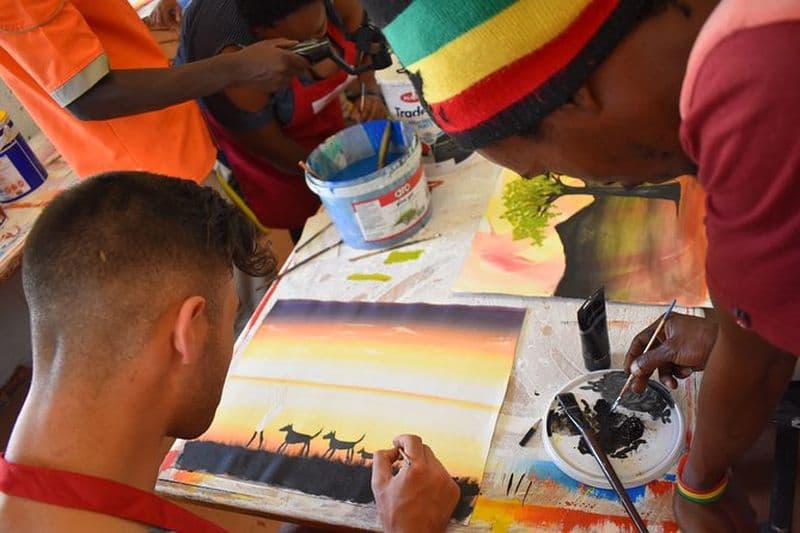 Peinture et dessin Jam avec un artiste activiste avec module complémentaire pour enfants