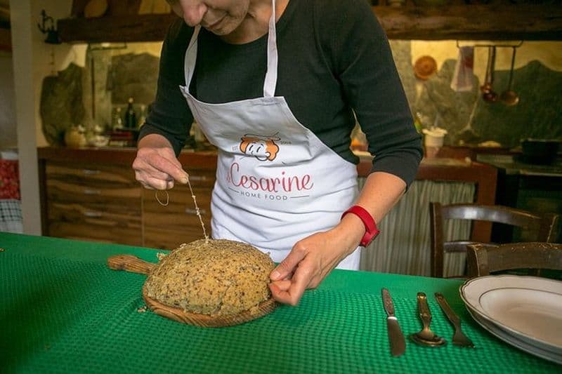 Cesarine: cours de cuisine à domicile et repas avec un local à Ferrare