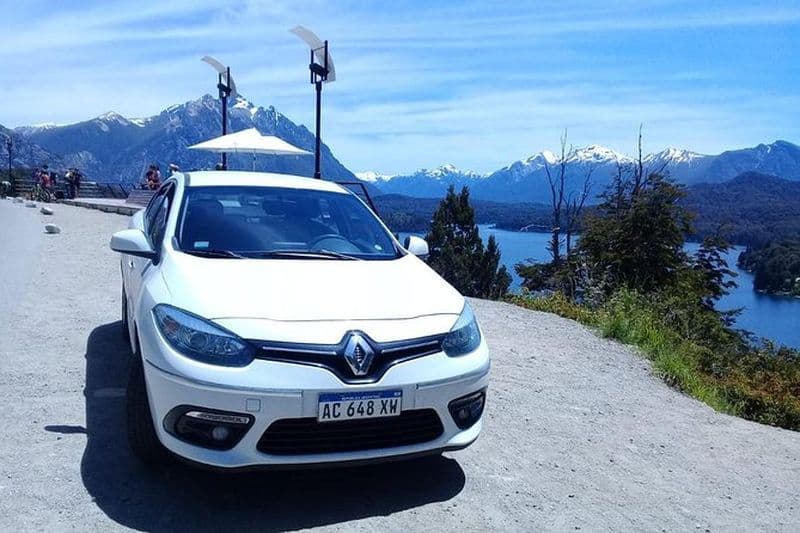 Transfert aéroport - voiture d'hôtel du centre-ville jusqu'à 3 personnes