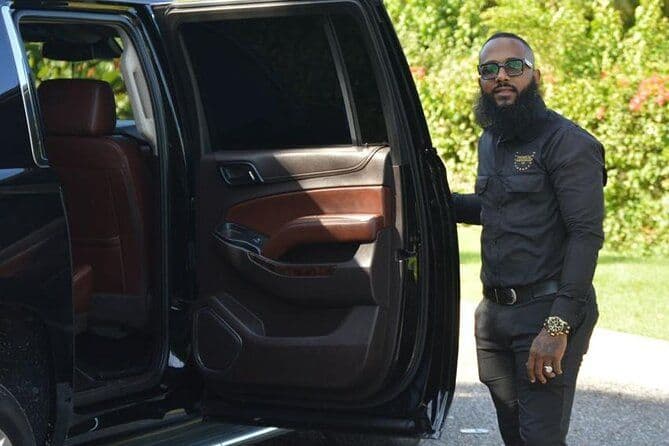 Transfert privé VIP Suburban Aéroport de Punta Cana depuis / vers les hôtels