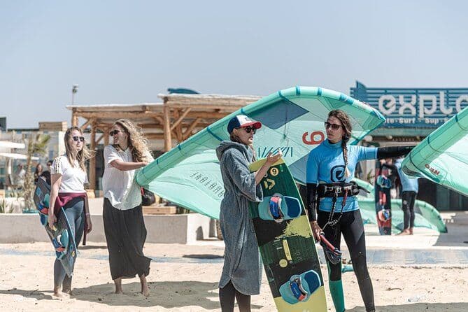 Leçon de Kitesurf Semi Privée - 2 Personnes avec 1 Instructeur à Essaouira