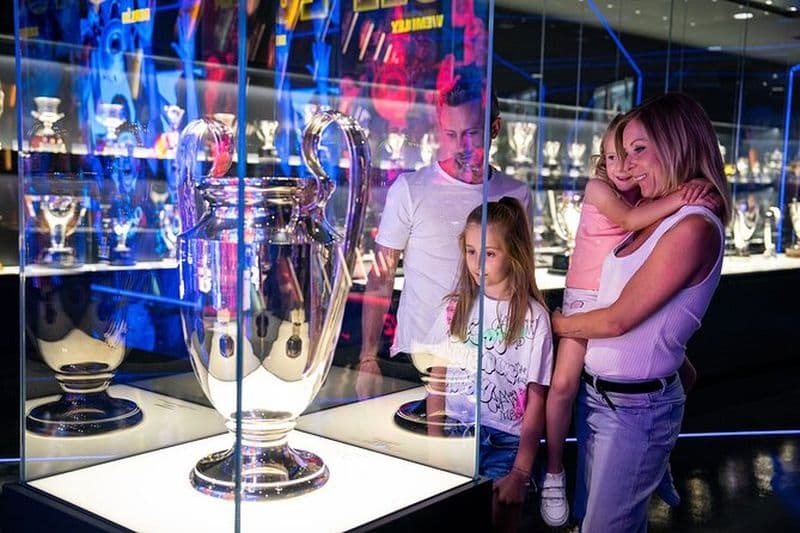 Visite Immersive du Musée du Football Club de Barcelone Visite Guidée
