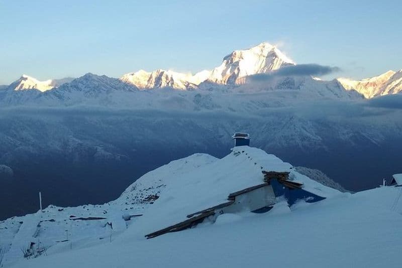 Source chaude de Khopra Danda Trek