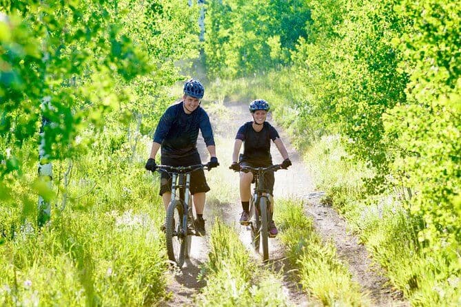 E-bike Tour Antibes & St-Paul-DE-Vence : riviera gemmes & parcs