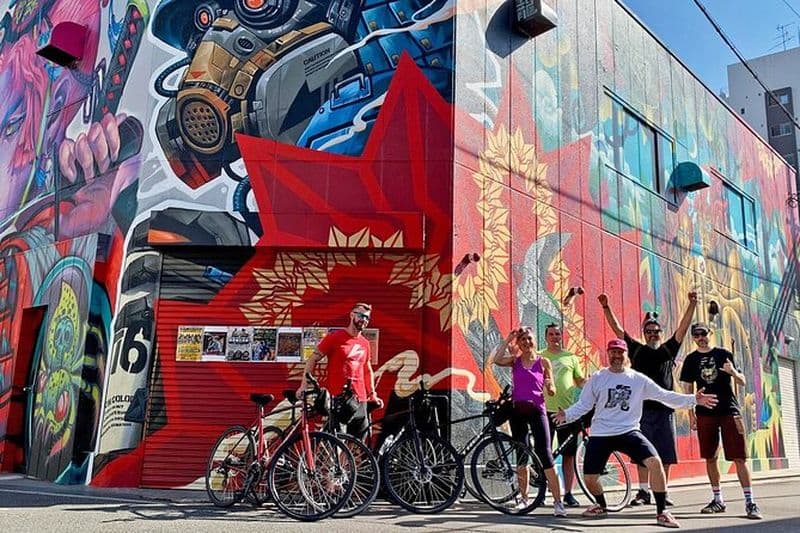 Toile urbaine : visite à vélo du street art à Osaka