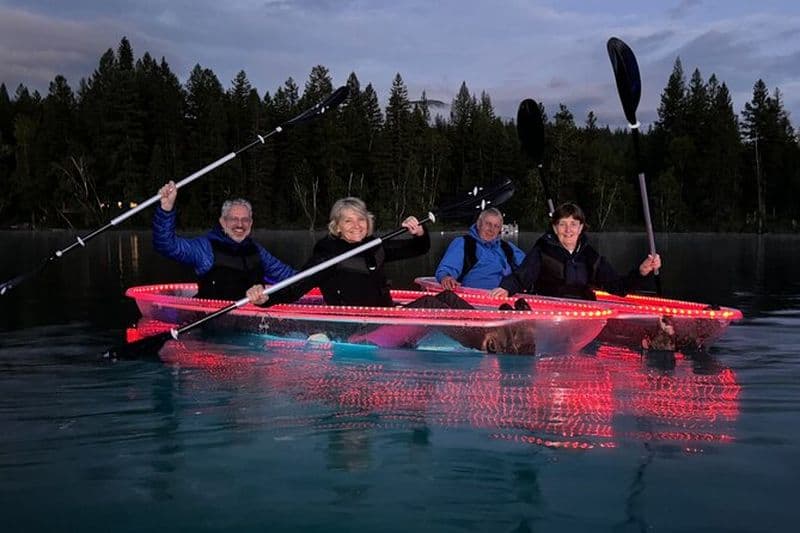 Excursion de kayak clair de coucher de soleil éclairé par LED //Kalispell, MT //