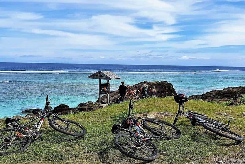 Visite à vélo «Découvrez» de Rarotonga avec déjeuner