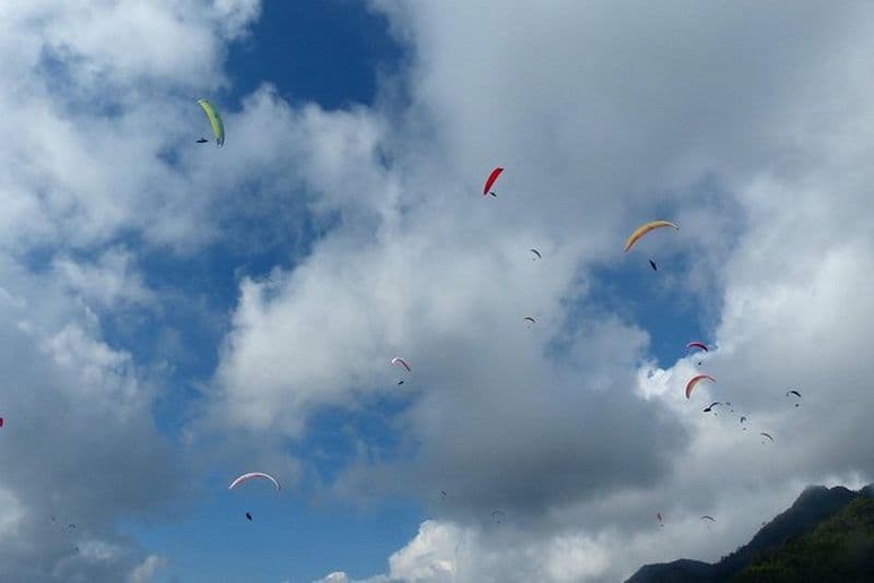 Hanoi Sky Tour: Parapente