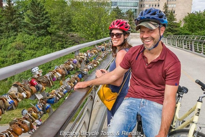 Ottawa souligne une visite de 3,5 heures à vélo
