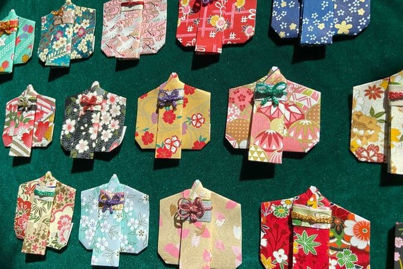 Faire le seul et unique kimono en origami au monde à Osaka