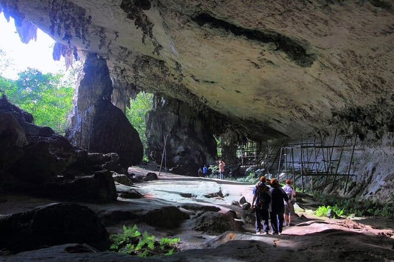 Patrimoine de l'UNESCO Spéléologie de Niah et exploration de maisons longues d'Iban