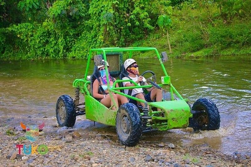 Buggy, cheval et tyrolienne avec déjeuner inclus depuis Punta Cana