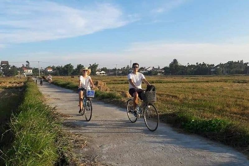 Visite à vélo de la campagne de Hoi An (village de légumes - bateau à panier - village de pêcheurs)